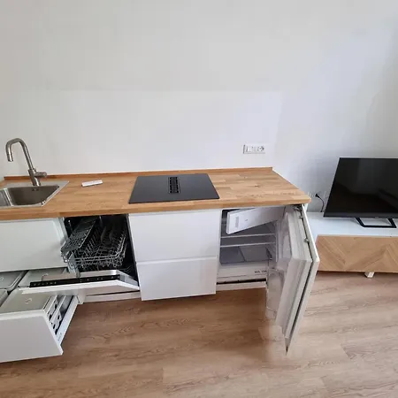 Un Gioiello Tra Mare E Carruggi